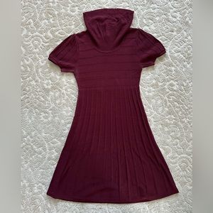 Burgundy sweater dress (trend alert!)